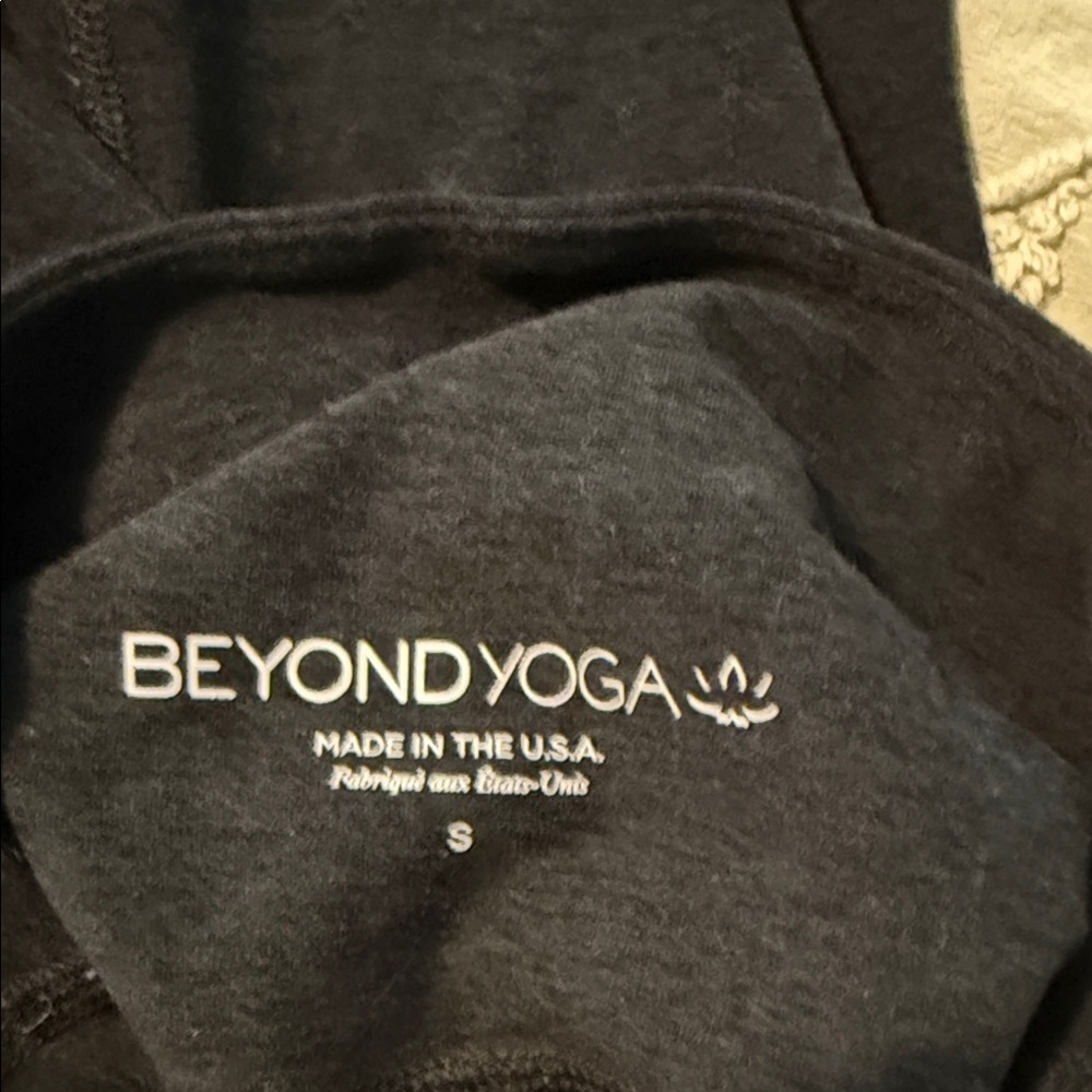 Beyond Yoga Women’s Black High-Waist Biker Shorts - Picture 4 of 4